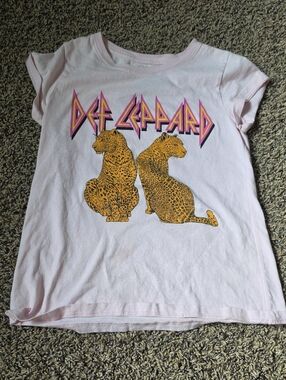 Def Leppard Pink Kids Short Sleeve Graphic Tee
